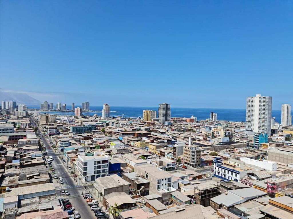 Γενική άποψη της πόλης Ικίκε ή θέα της πόλης από  αυτό το διαμέρισμα