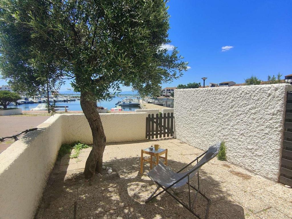 Photo de la galerie de l'établissement Appartement T2 avec Terrasse et Parking au Barcarès - FR-1-195-115, au Barcarès