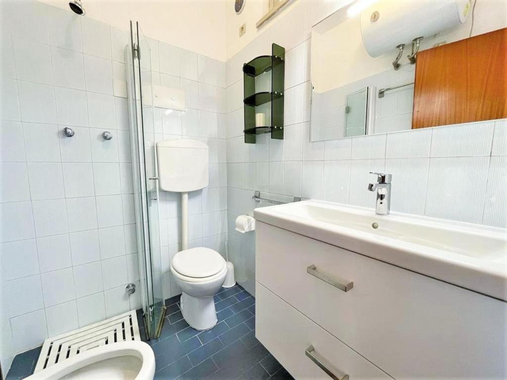 A bathroom at Nice apartment in Porto Santa Margherita with terrace