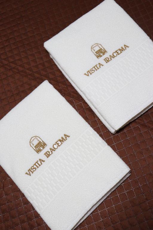 Majutusasutuses Vistta Iracema olev sertifikaat, autasu, silt või muu dokument