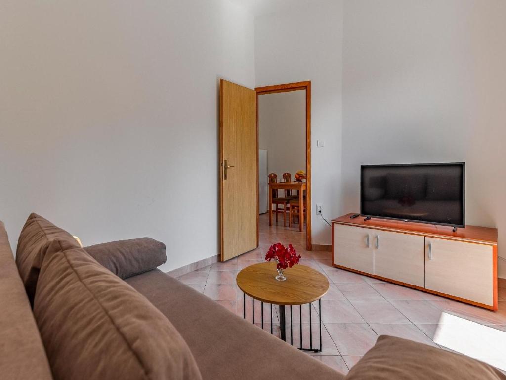 Telewizja i/lub zestaw kina domowego w obiekcie Panoramic Apartment in Banjole near Pula Town Centre