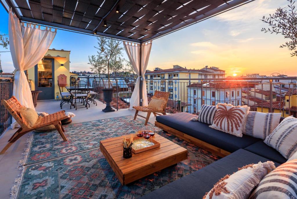 ENCHANTING PENTHOUSE with a breathtaking 360 degrees Panoramic View in the Heart of Florence