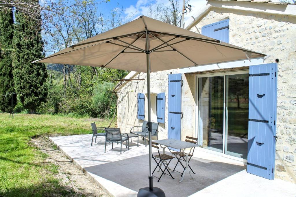 Zahrada ubytování Maison de charme à Nyons au milieu des vignes