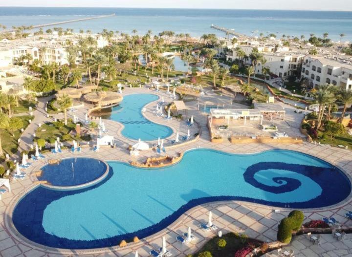 Erkaklarga siyayotgan qizlarning onlayn porno videolari Transseksuallar Sochi