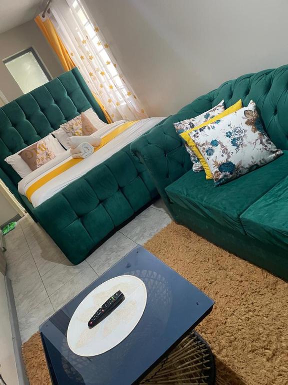 Posezení v ubytování Jessy Stays Nairobi Fedha Estate