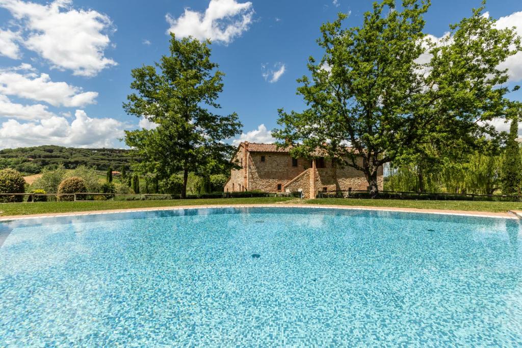 Bazén v ubytování B&B - Podere Monti nebo v jeho okolí