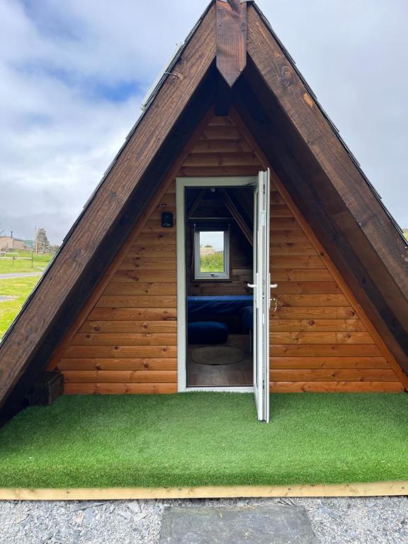 Foto de la galeria de Fox Den With Hammocks a Trawsfynydd