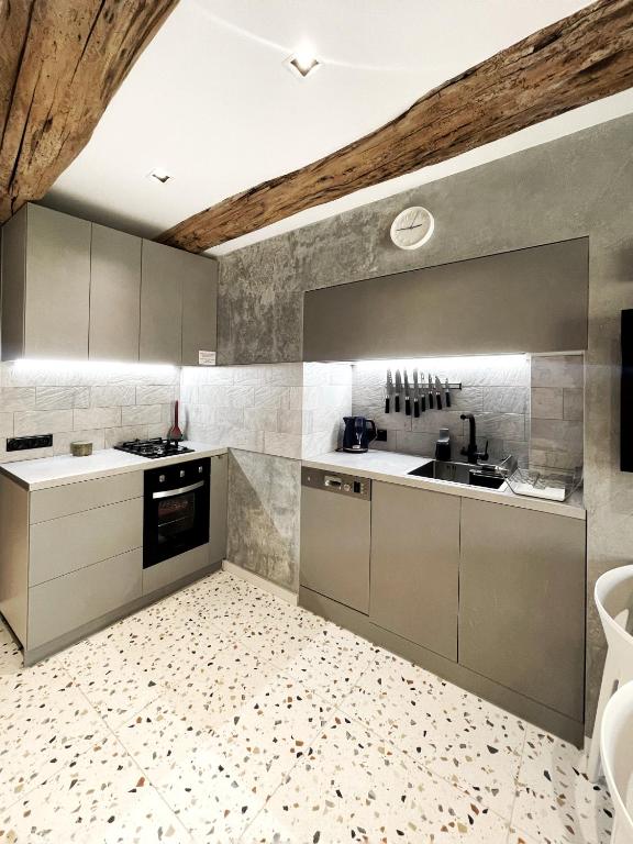 Soborka Apartments by Lucky Ship