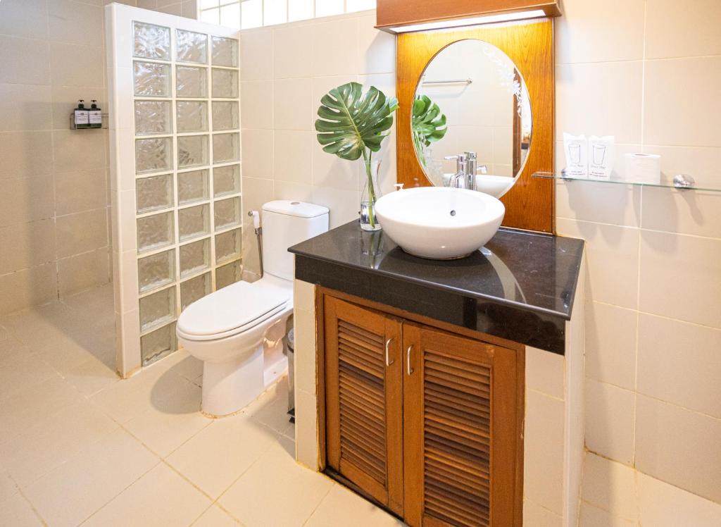 Lipa Lodge Beach Resort - 11