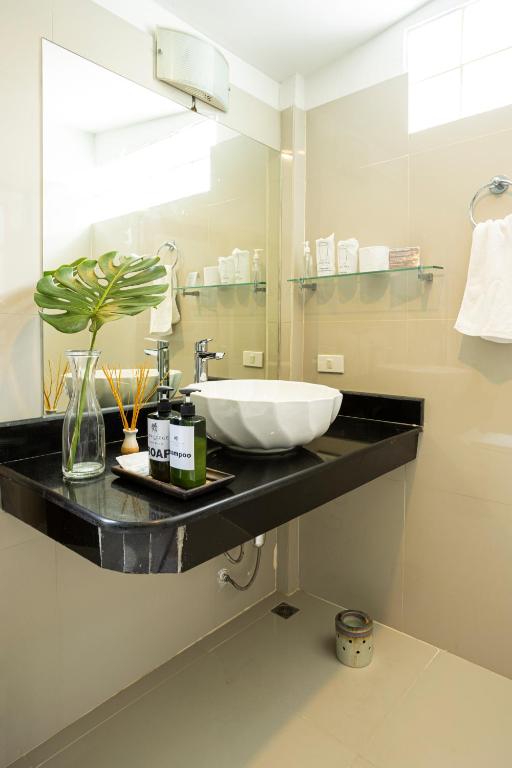 Lipa Lodge Beach Resort - 9