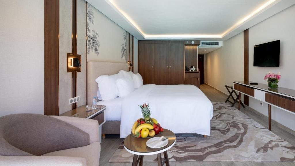 Savoy Le Grand Hotel Marrakech - Premium Room Pool View King Bed