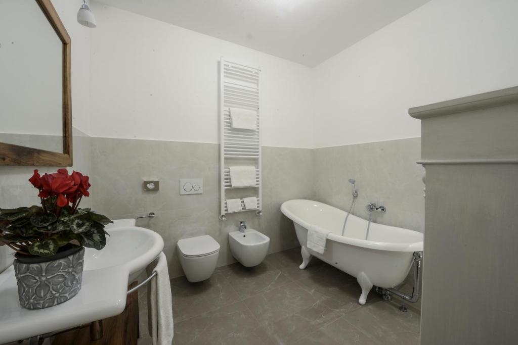 Agriturismo Rivella - Chambre Lit Queen-Size Avec Vue Sur Piscine