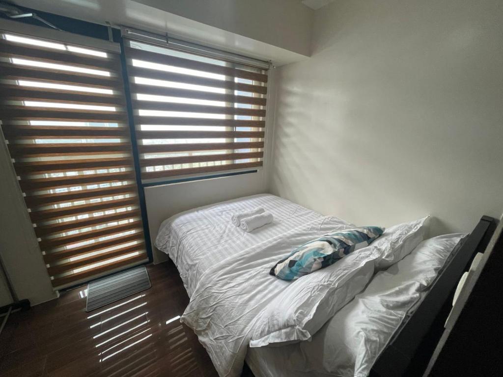 Affordable Staycation Home in Makati Images