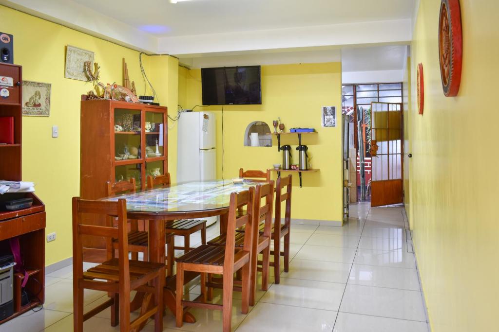Kuchyň nebo kuchyňský kout v ubytování Tony Montaña B&B