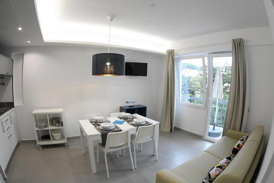 Kuchyň nebo kuchyňský kout v ubytování Golden Beach Residence
