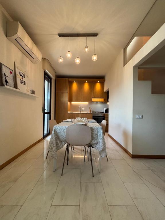 O bucătărie sau chicinetă la Casa al Forte - Versilia - Beach and Free Parking