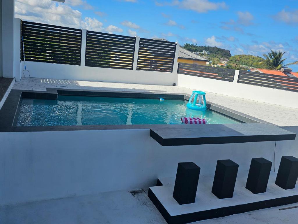 Bazén v ubytování Coconut Breeze SVG - 1 bdrm nebo v jeho okolí
