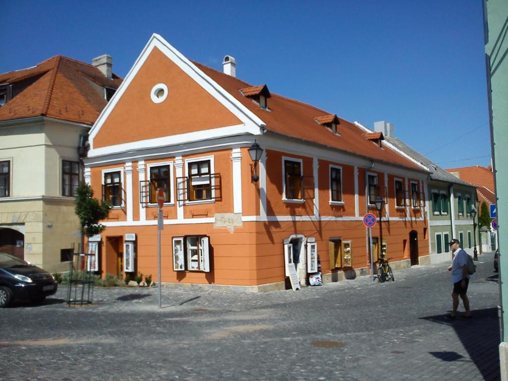 Budova, kde se penzion nachází