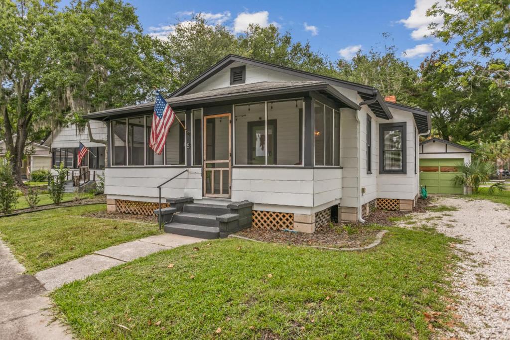 Bygningen som feriehuset ligger i