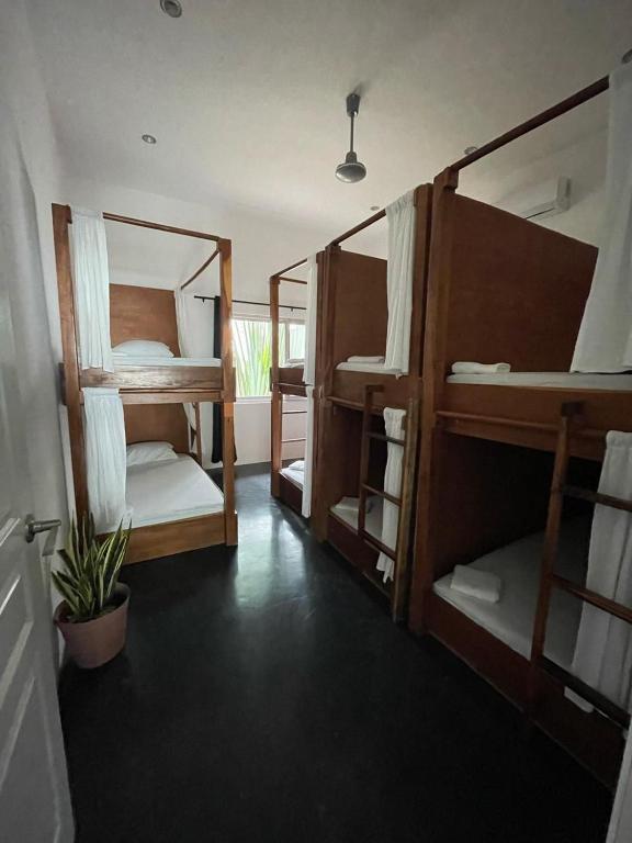 Postel nebo postele na pokoji v ubytování Chill Inn Hostel