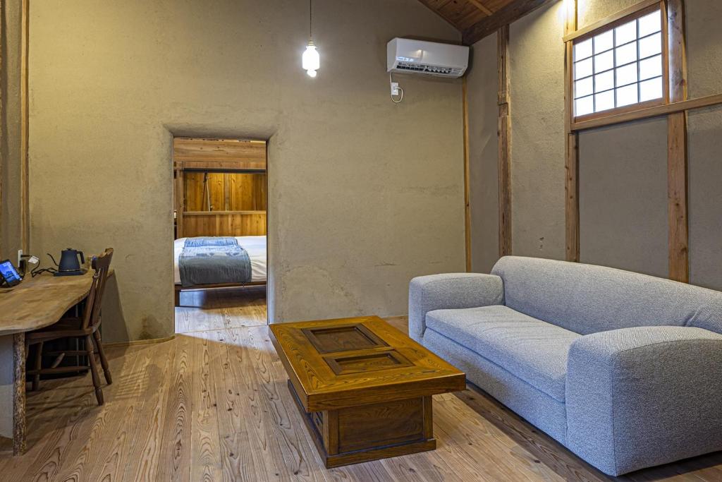 Posezení v ubytování NIPPONIA 福住 宿場町
