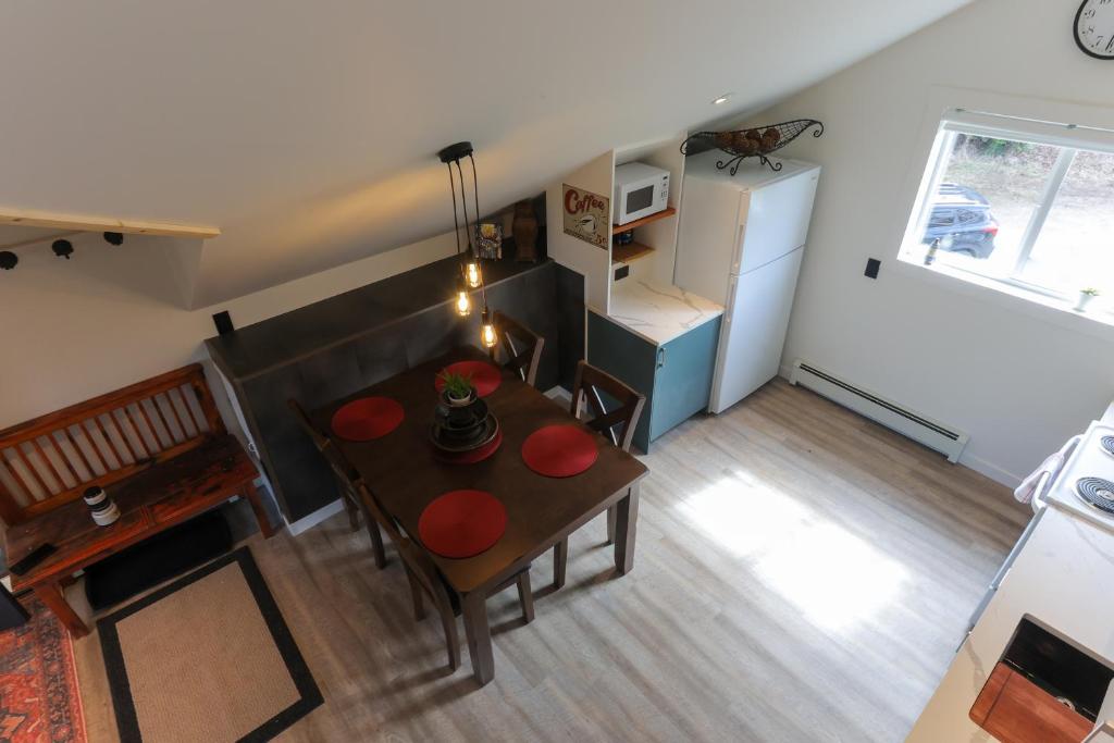 Köök või kööginurk majutusasutuses "NEWLY BUILT HOME" on 5 acres by the beach