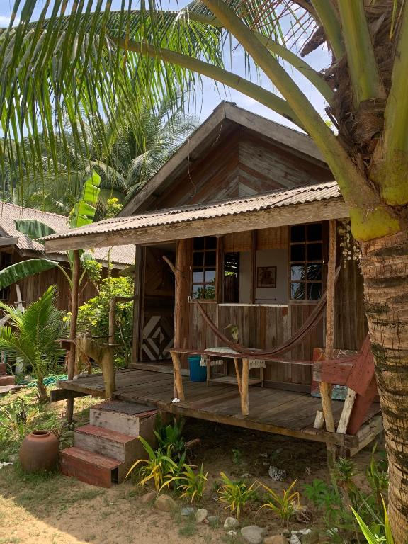 Vonkajšia záhrada v ubytovaní The Nipah Chalet