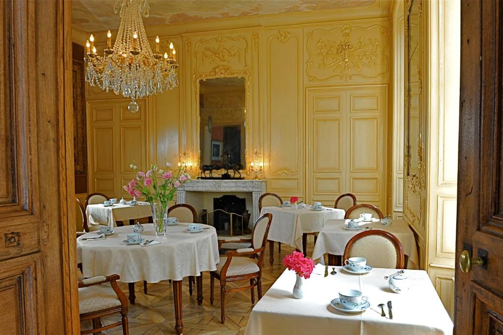 Restaurace v ubytování Hôtel d'Argouges