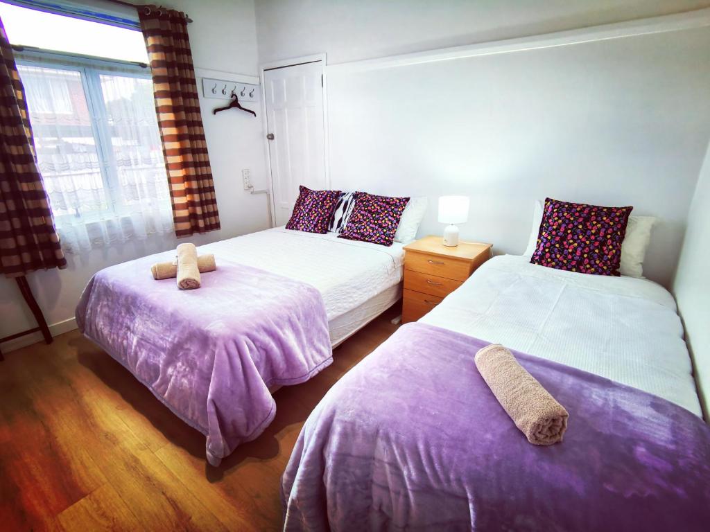 
Triple Room with Private Bathroom
