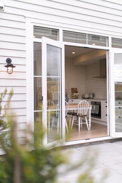 3 Bed Family Retreat Classic Charm With Park Views - Resim 20