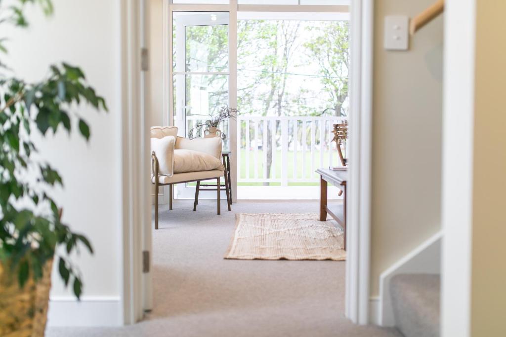 3 Bed Family Retreat Classic Charm With Park Views - Resim 27