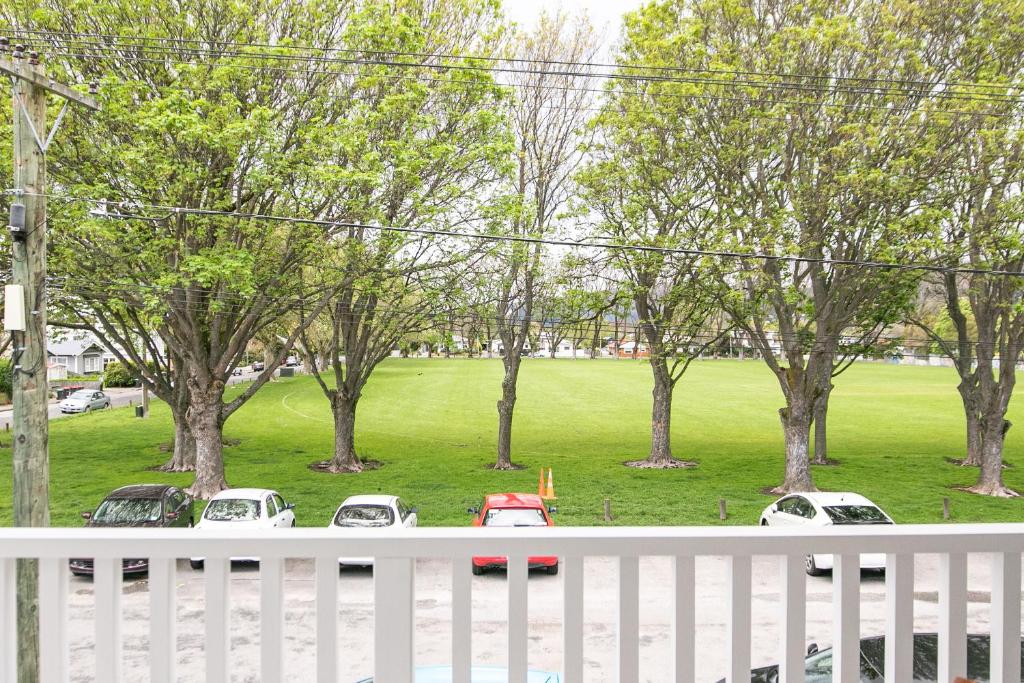 3 Bed Family Retreat Classic Charm With Park Views - Resim 30