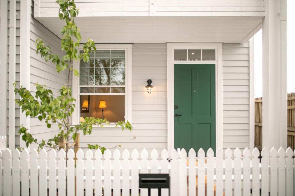 3 Bed Family Retreat Classic Charm With Park Views - Resim 32