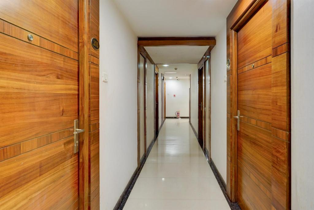 Fotografie z fotogalerie ubytování Super Townhouse Arcot Road Near Kauvery hospital v destinaci Čennaí
