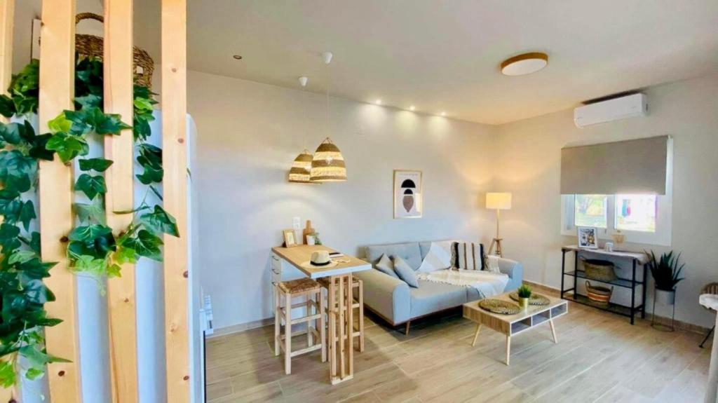 Posedenie v ubytovaní Boho Nomad Seaview Detached House