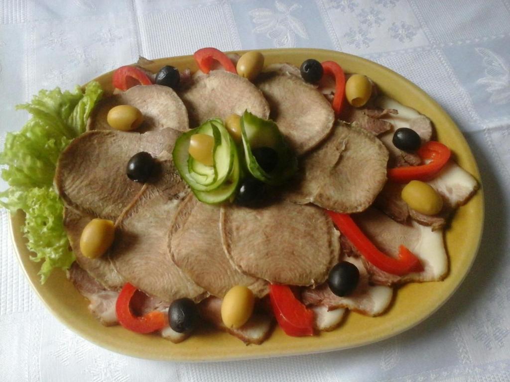 Jídlo v motelu nebo okolí