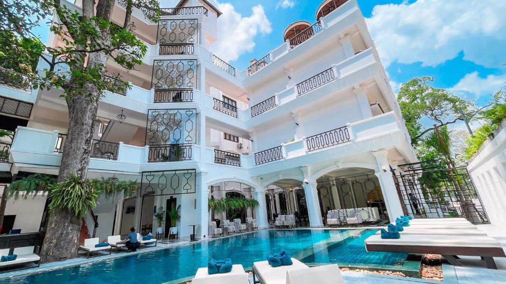Bazén v ubytování Le Grande Indochine Hotel nebo v jeho okolí