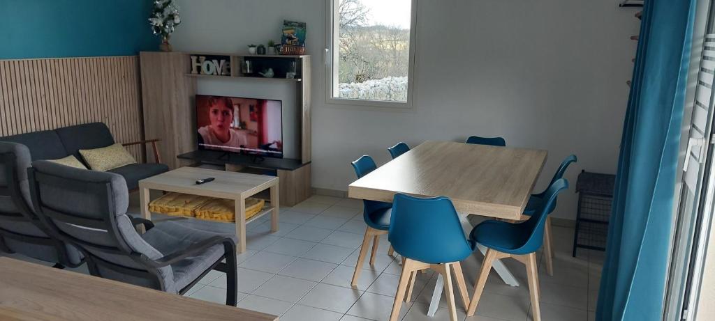 Posezení v ubytování Gîte D&D avec piscine privative