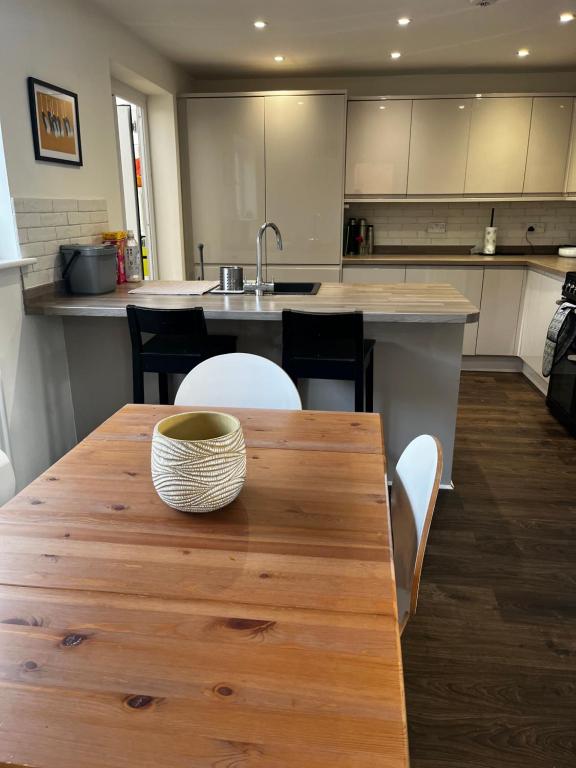 Kuchyň nebo kuchyňský kout v ubytování Modern, well-equipped and comfortable 3-bed home in lovely Shropshire village