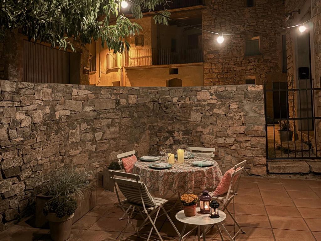 Patio alebo iná vonkajšia časť ubytovania Casa Les Germanes