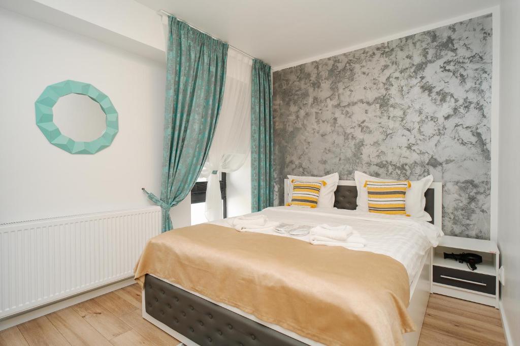 Boutique Hotel Palas 500m Walking Distance - Resim 2