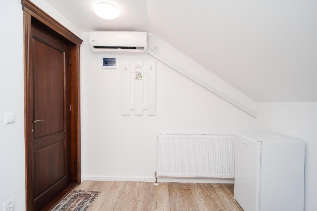 Boutique Hotel Palas 500m Walking Distance - Resim 22