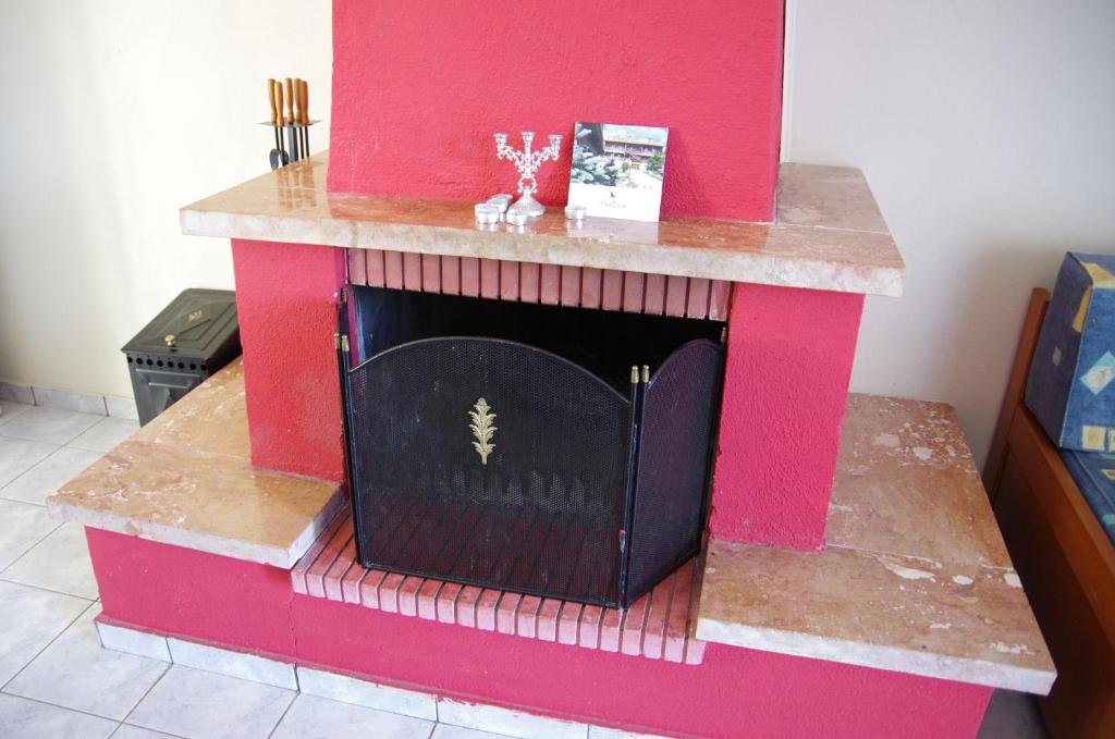 Villa Platythea - Two-Bedroom Apartment With Fireplace