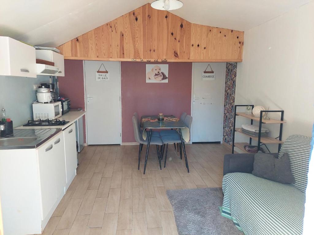 Kuchyň nebo kuchyňský kout v ubytování Maisonnette