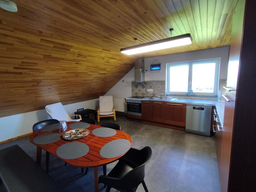 Kuchyň nebo kuchyňský kout v ubytování Au Louis d'or, gite pour 6 personnes ,