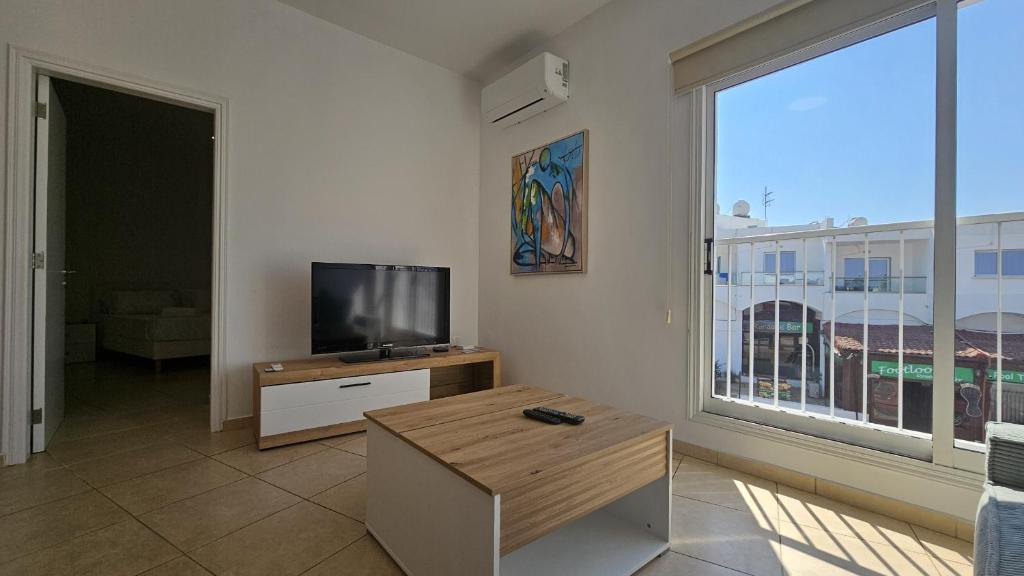 STAY Sunny Honey Apartment