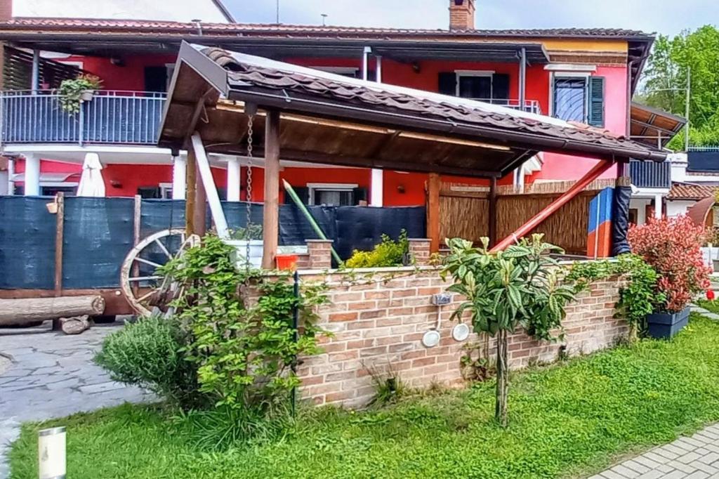 Budova, v ktorej sa apartmán nachádza