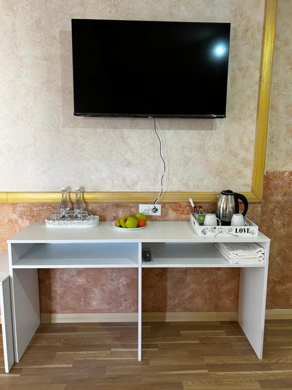 TV a/nebo společenská místnost v ubytování Domeniul Scrovistea - cazare si evenimente