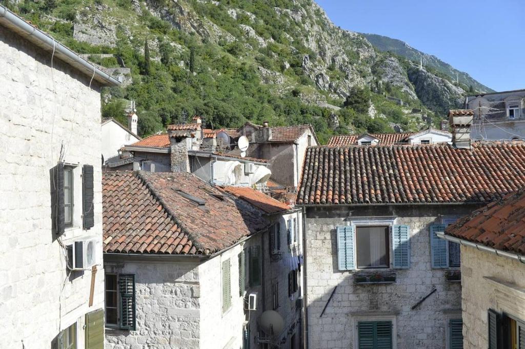 Nespecifikovaný výhled na hory nebo výhled na hory při pohledu z apartmánu