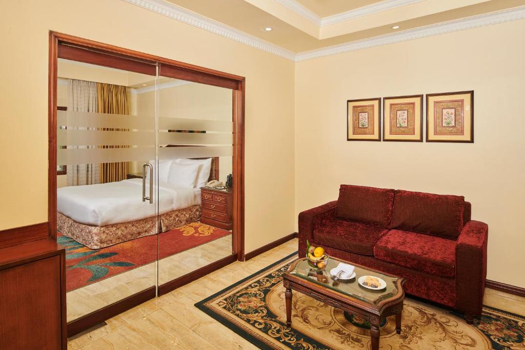 Posezení v ubytování Mayfair Rourkela